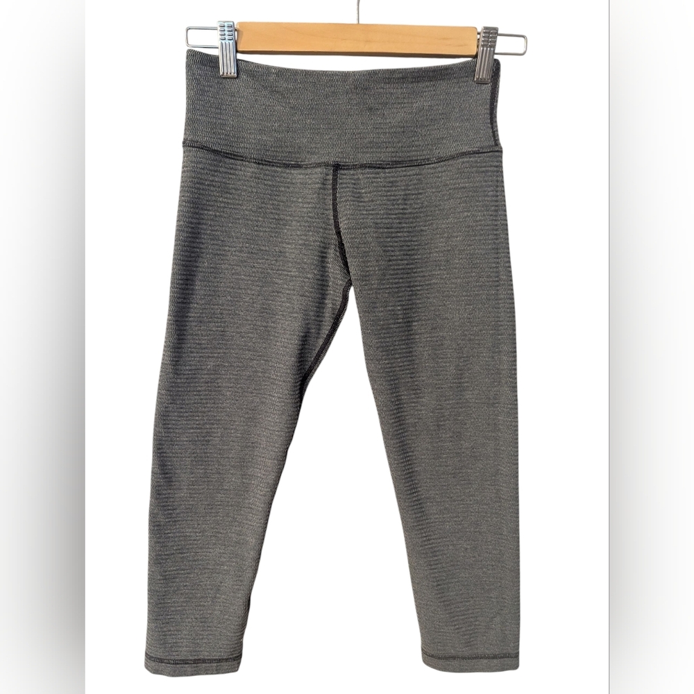 LULULEMON Wunder Under Cropped Low Rise Yoga Training Leggings Size 6 Gray